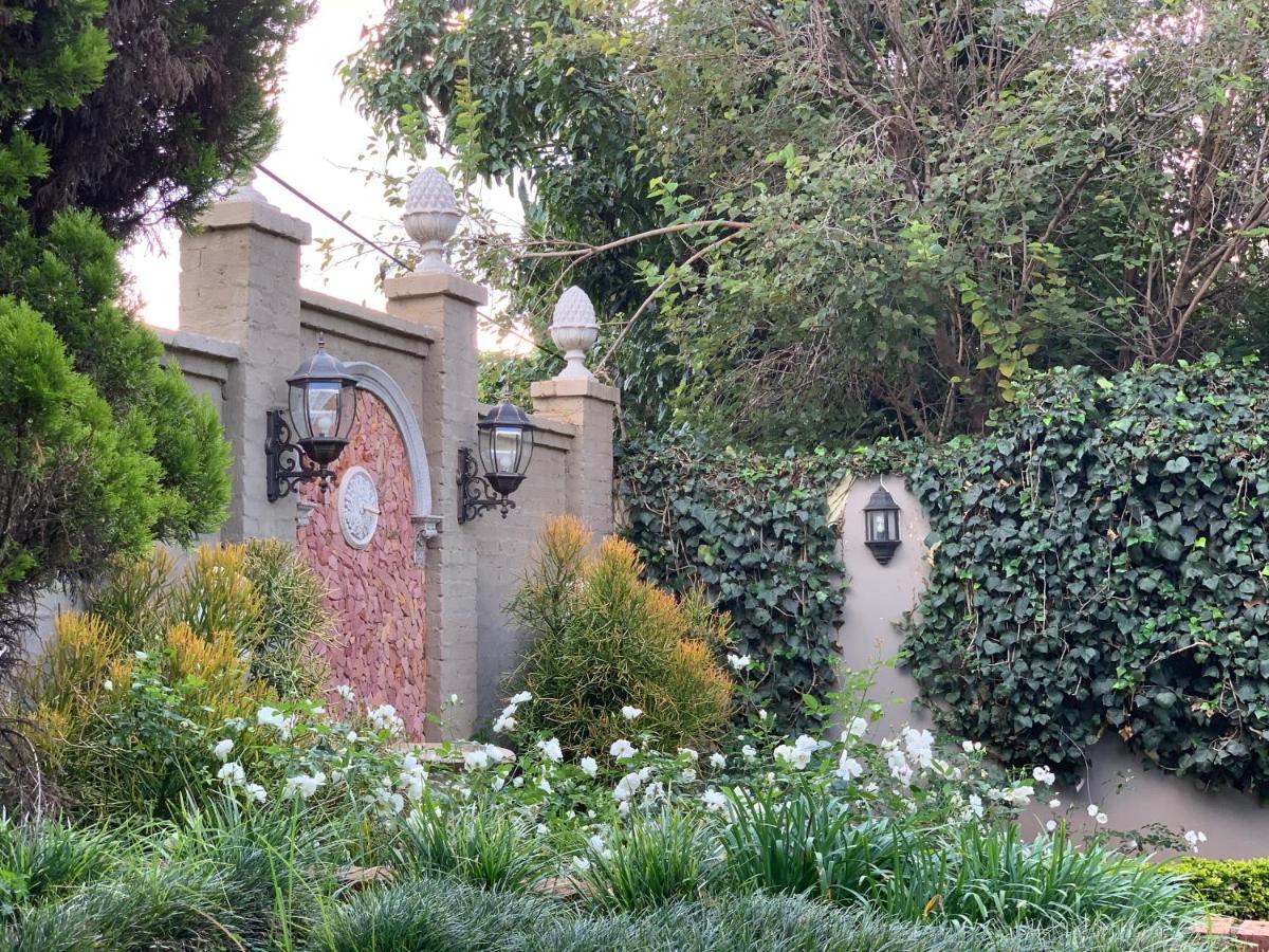 Villa Lugano Guesthouse Johannesburg Dış mekan fotoğraf